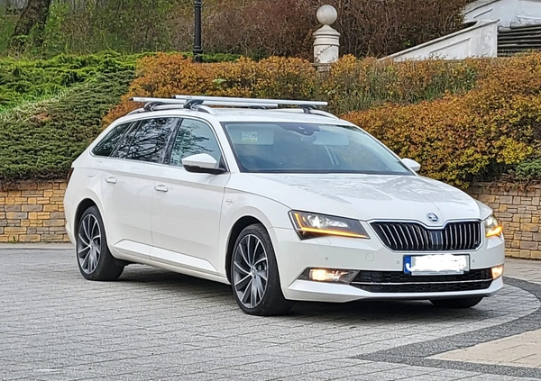 Skoda Superb cena 64900 przebieg: 204000, rok produkcji 2016 z Wyszków małe 704